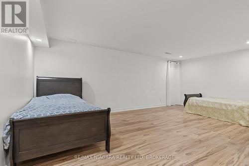 13 - 34 Dynasty Avenue, Hamilton (Stoney Creek), ON - Indoor Photo Showing Bedroom