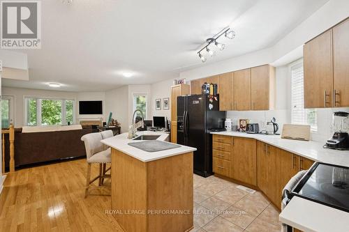 19 - 90 Steele Park Private, Ottawa, ON - Indoor Photo Showing Kitchen