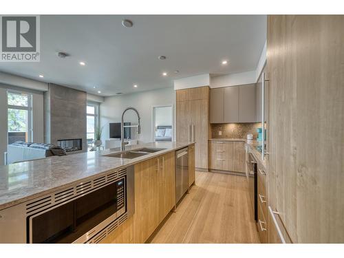 9652 Benchland Drive Unit# 306, Lake Country, BC - Indoor Photo Showing Kitchen With Double Sink