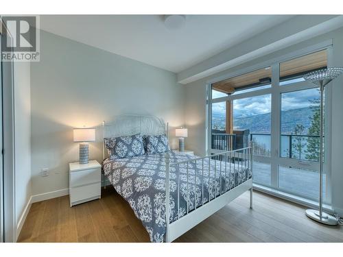 9652 Benchland Drive Unit# 306, Lake Country, BC - Indoor Photo Showing Bedroom