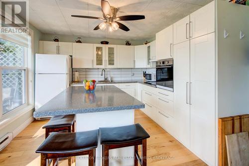 70 Kerry Point Road, Leeds And The Thousand Islands, ON - Indoor Photo Showing Kitchen