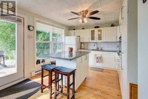 70 Kerry Point Road, Leeds And The Thousand Islands, ON - Indoor Photo Showing Kitchen