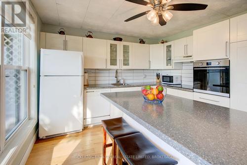 70 Kerry Point Road, Leeds And The Thousand Islands, ON - Indoor Photo Showing Kitchen