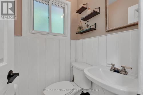 316 Fennell Avenue, Hamilton, ON - Indoor Photo Showing Bathroom