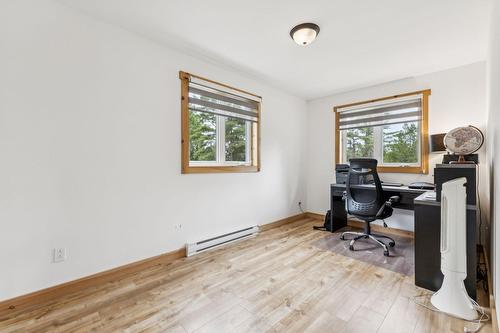 Chambre à coucher - 17 Ch. Major, Aumond, QC - Indoor Photo Showing Office