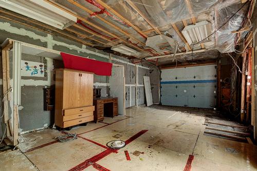 Garage - 75 Rue Bouthillier N., Saint-Jean-Sur-Richelieu, QC - Indoor Photo Showing Garage