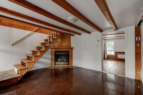 Salon - 75 Rue Bouthillier N., Saint-Jean-Sur-Richelieu, QC - Indoor With Fireplace