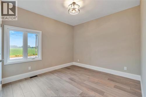 121 Hazel Crescent, Kingsville, ON - Indoor Photo Showing Other Room