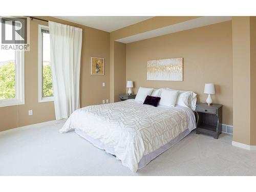 344 Raven Drive, Kelowna, BC - Indoor Photo Showing Bedroom