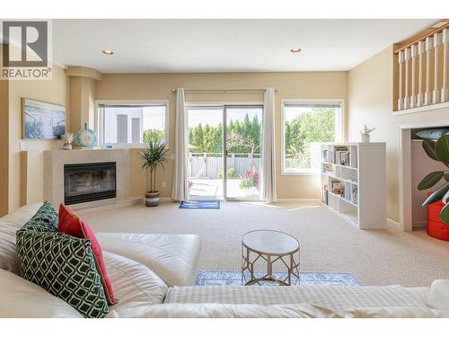 344 Raven Drive, Kelowna, BC - Indoor Photo Showing Living Room With Fireplace