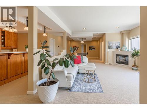 344 Raven Drive, Kelowna, BC - Indoor Photo Showing Living Room With Fireplace