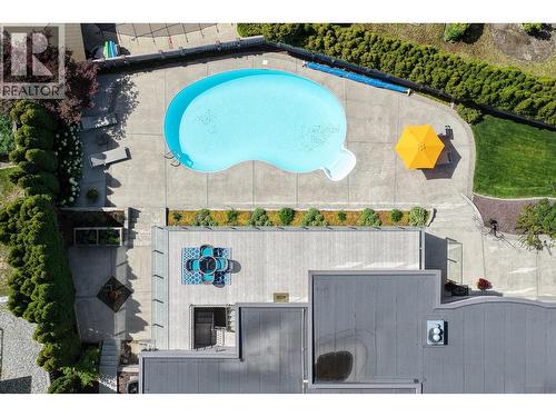 344 Raven Drive, Kelowna, BC - Outdoor With In Ground Pool