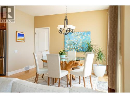 344 Raven Drive, Kelowna, BC - Indoor Photo Showing Dining Room