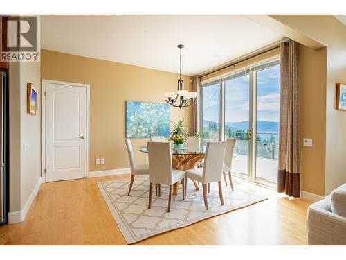 344 Raven Drive, Kelowna, BC - Indoor Photo Showing Dining Room