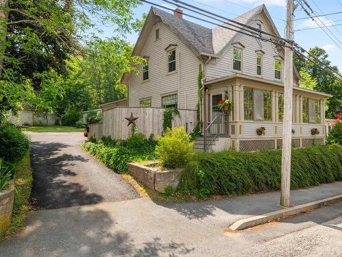 153 Pleasant Street  Bridgewater, NS B4V 1N4