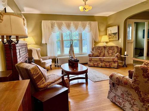 70 Victoria Road, Lunenburg, NS 