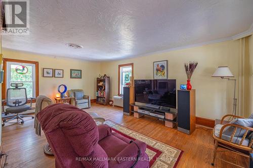 1245 Glen Ross Road, Quinte West (Frankford Ward), ON - Indoor Photo Showing Living Room