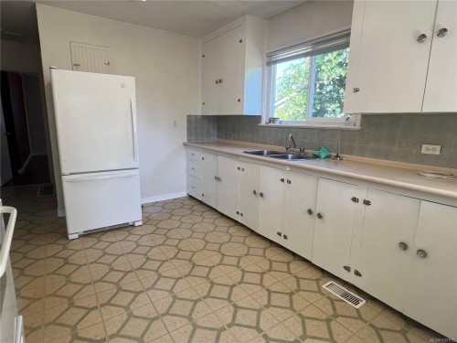 474 Wakesiah Ave, Nanaimo, BC 