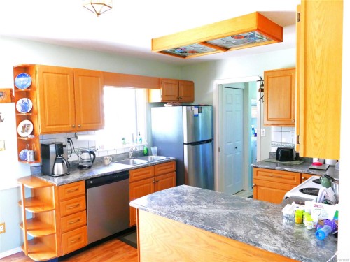 6637 Walker Frontage Rd, Fanny Bay, BC 