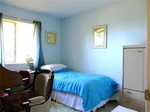 6637 Walker Frontage Rd, Fanny Bay, BC 