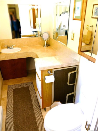 6637 Walker Frontage Rd, Fanny Bay, BC 