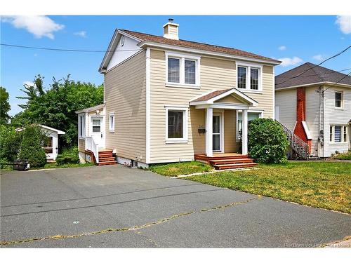 243 York ST  Bathurst, NB E2A 1G9