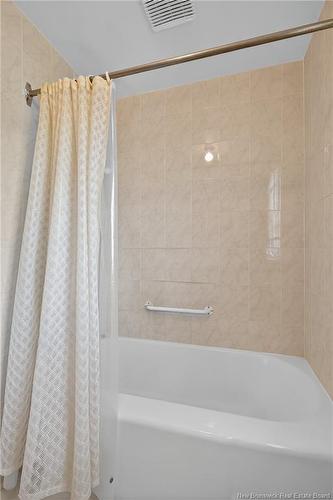 243 York St, Bathurst, NB 