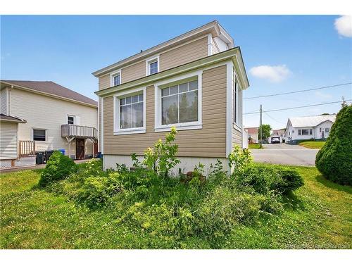 243 York St, Bathurst, NB 