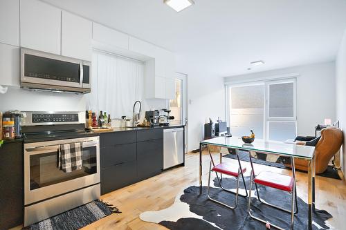 Cuisine - 5283  - 5287 Rue Berri, Montréal (Le Plateau-Mont-Royal), QC 