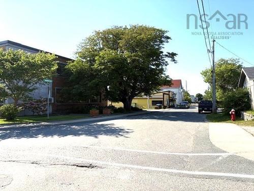 17 Locke Street, Lockeport, NS 