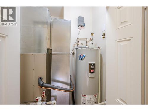 5820 89Th Street Unit# 301, Osoyoos, BC - Indoor Photo Showing Basement