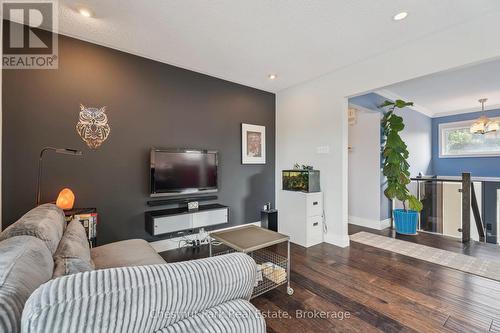 16 Davies Crescent, Barrie (Grove East), ON - Indoor