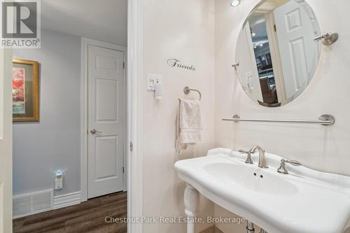 16 Davies Crescent, Barrie (Grove East), ON - Indoor Photo Showing Bathroom