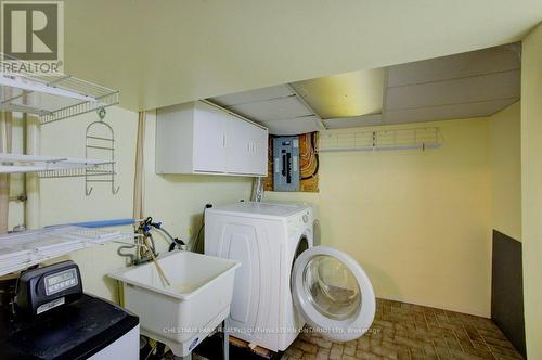 36 Fox Run, Barrie, ON - Indoor Photo Showing Laundry Room