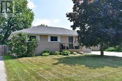 647 OAK STREET  Collingwood, ON L9Y 2Z7