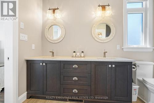 13 Flett Street, Edwardsburgh/Cardinal, ON - Indoor Photo Showing Bathroom