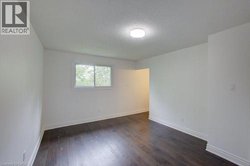 36 Fox Run, Barrie, ON - Indoor Photo Showing Other Room