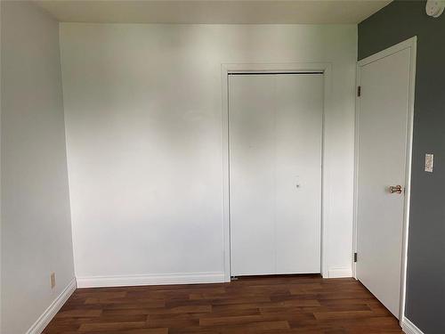 25 Machray Avenue W, Crystal City, MB - Indoor Photo Showing Other Room