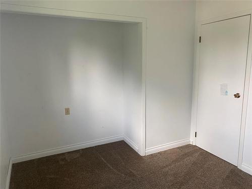 25 Machray Avenue W, Crystal City, MB - Indoor Photo Showing Other Room