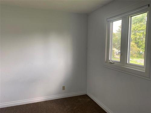 25 Machray Avenue W, Crystal City, MB - Indoor Photo Showing Other Room