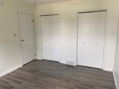 25 Machray Avenue W, Crystal City, MB - Indoor Photo Showing Other Room