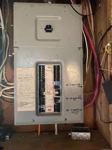 25 Machray Avenue W, Crystal City, MB - Indoor Photo Showing Basement