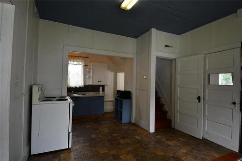 312 Main Street, Angusville, MB - Indoor