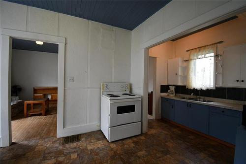 312 Main Street, Angusville, MB - Indoor Photo Showing Kitchen