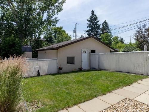 Calgary, AB - Outdoor