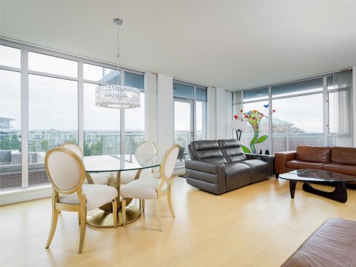 206-100 Saghalie Rd, Victoria, BC - Indoor Photo Showing Living Room