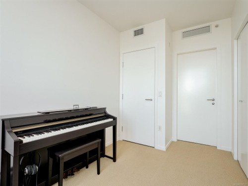 206-100 Saghalie Rd, Victoria, BC - Indoor Photo Showing Other Room