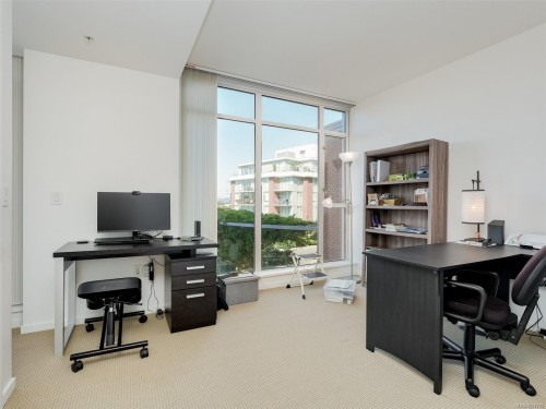 206-100 Saghalie Rd, Victoria, BC - Indoor Photo Showing Office
