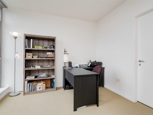 206-100 Saghalie Rd, Victoria, BC - Indoor Photo Showing Office