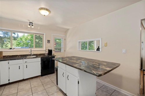 2120 Huddington Rd, Nanaimo, BC 